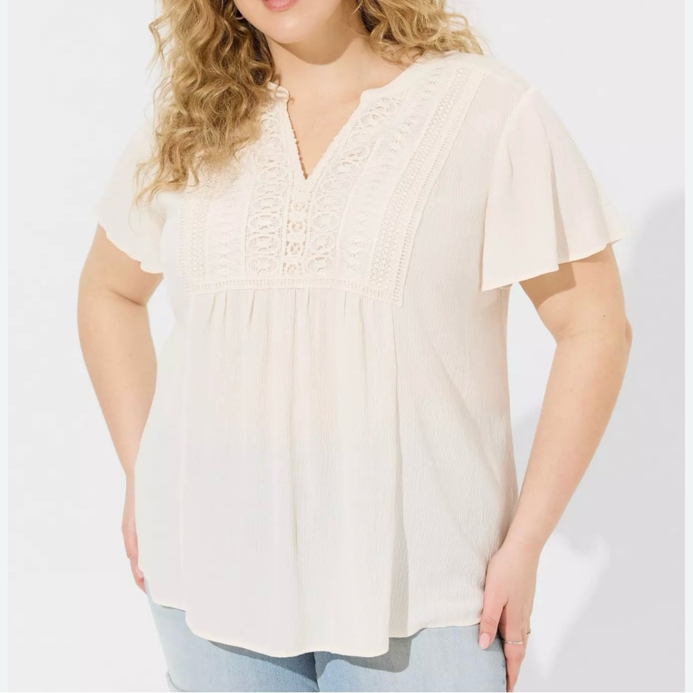 Torrid Crinkle Cream Fluttery Sleeves Blouse Size 3X - Picture 4 of 11